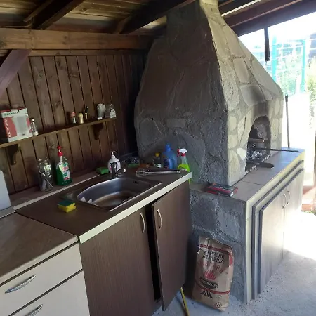 Apartment Seasons - Cozy Near Gondola & Mountain Views Bansko