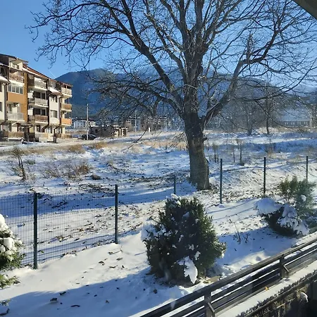 Apartment Seasons - Cozy Near Gondola & Mountain Views