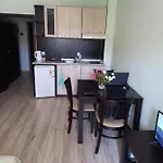 Appartement Seasons - Cozy Near Gondola & Mountain Views